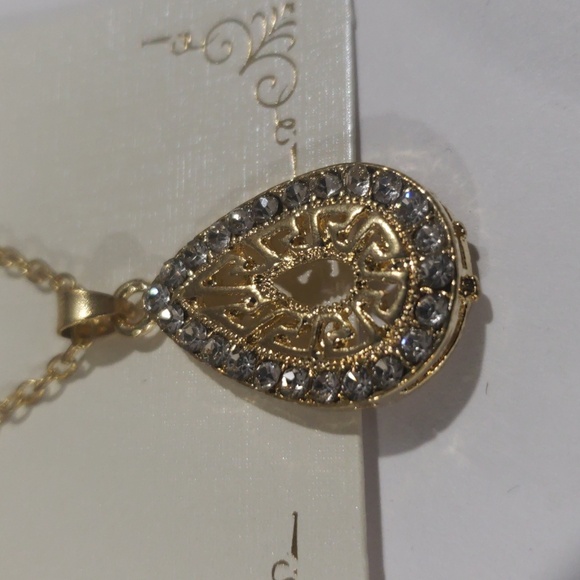 Gold-Tone Teardrop Pendant Necklace w/ Crystal Accents – Women's Jewelry set - Picture 6 of 8